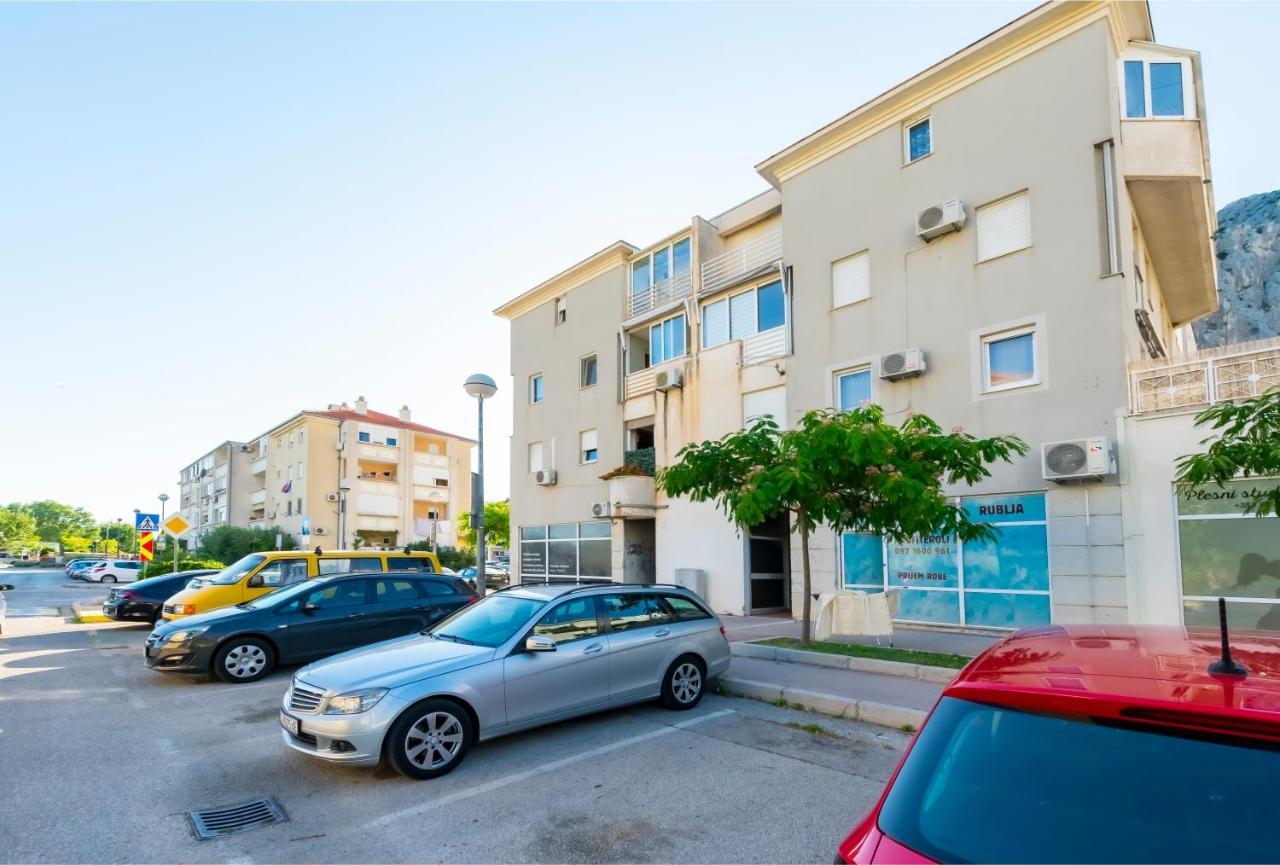 Apartment Pepalo,Omis Free Parking エクステリア 写真