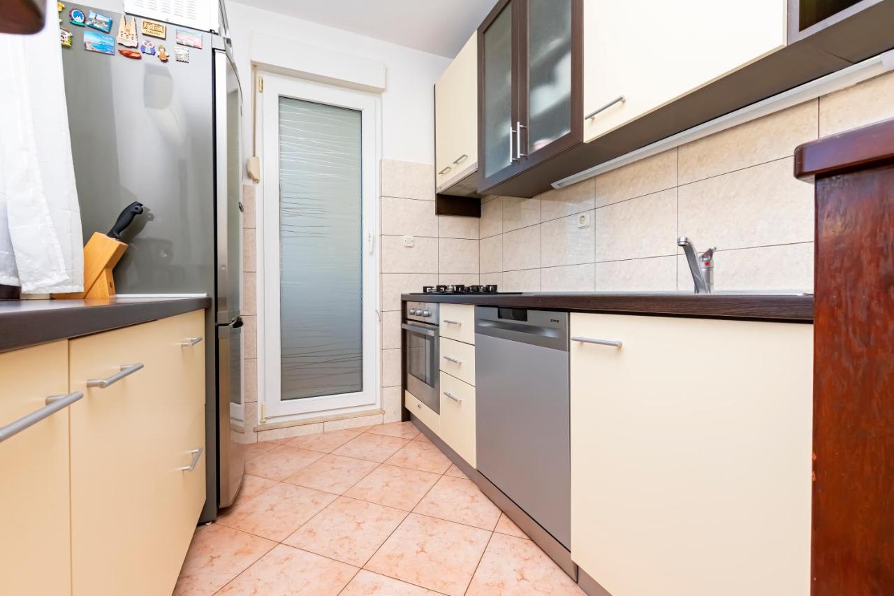 Apartment Pepalo,Omis Free Parking エクステリア 写真