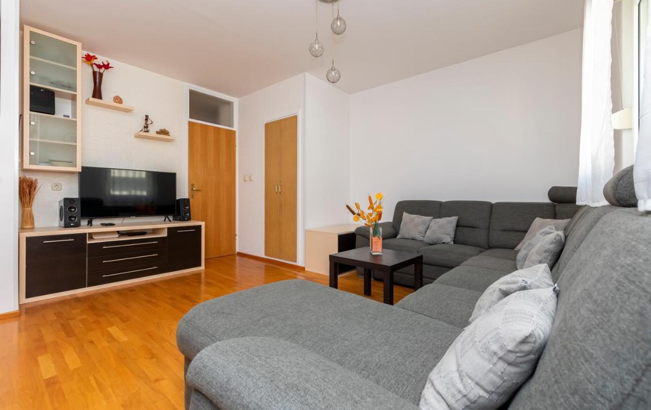 Apartment Pepalo,Omis Free Parking エクステリア 写真